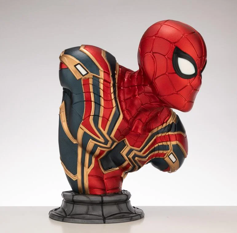 Detalhe da Estátua Spider-man Busto Iron Spider