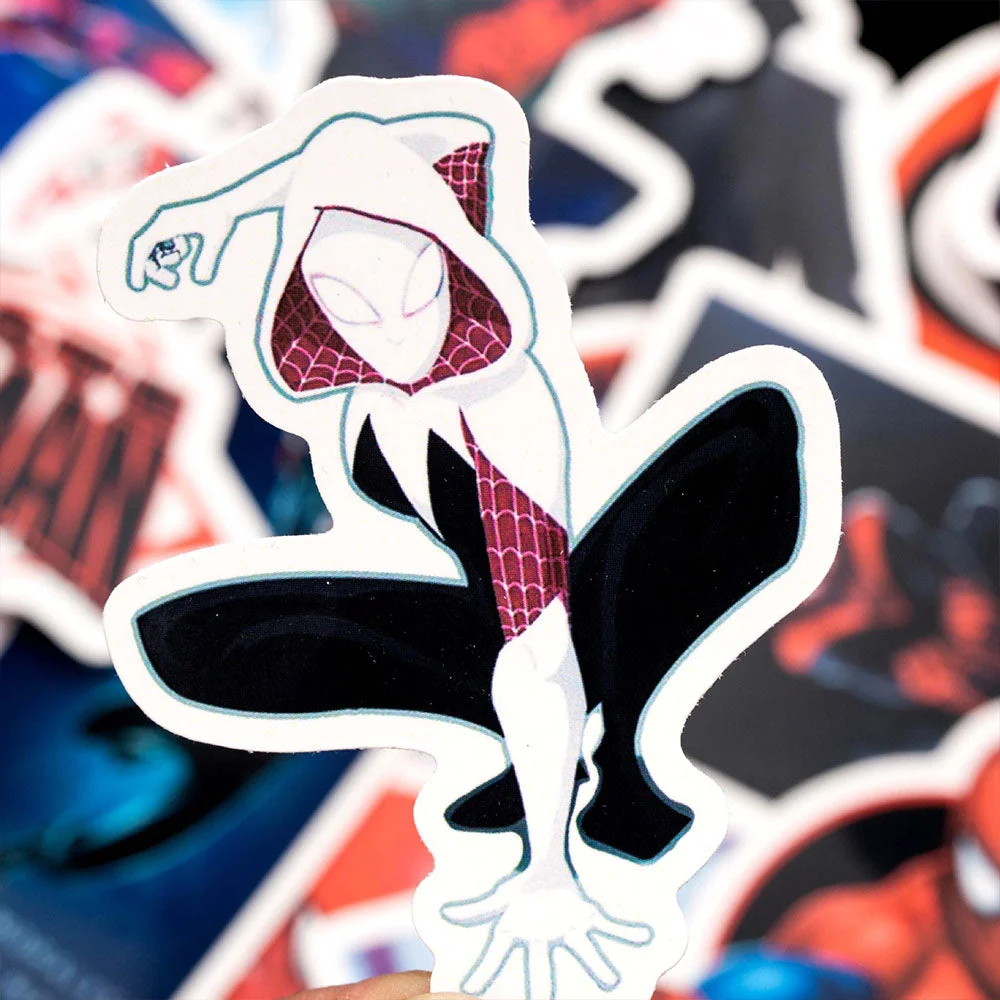 Adesivo Homem-Aranha em ação